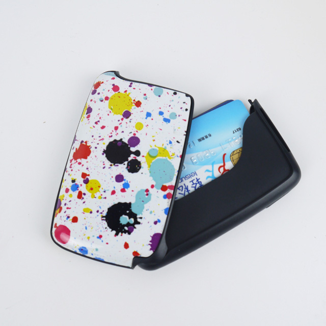 Kiel Aluminia Kreditkartposedanto Plibonigas Ĉiutagan Monujon Sekurecon?